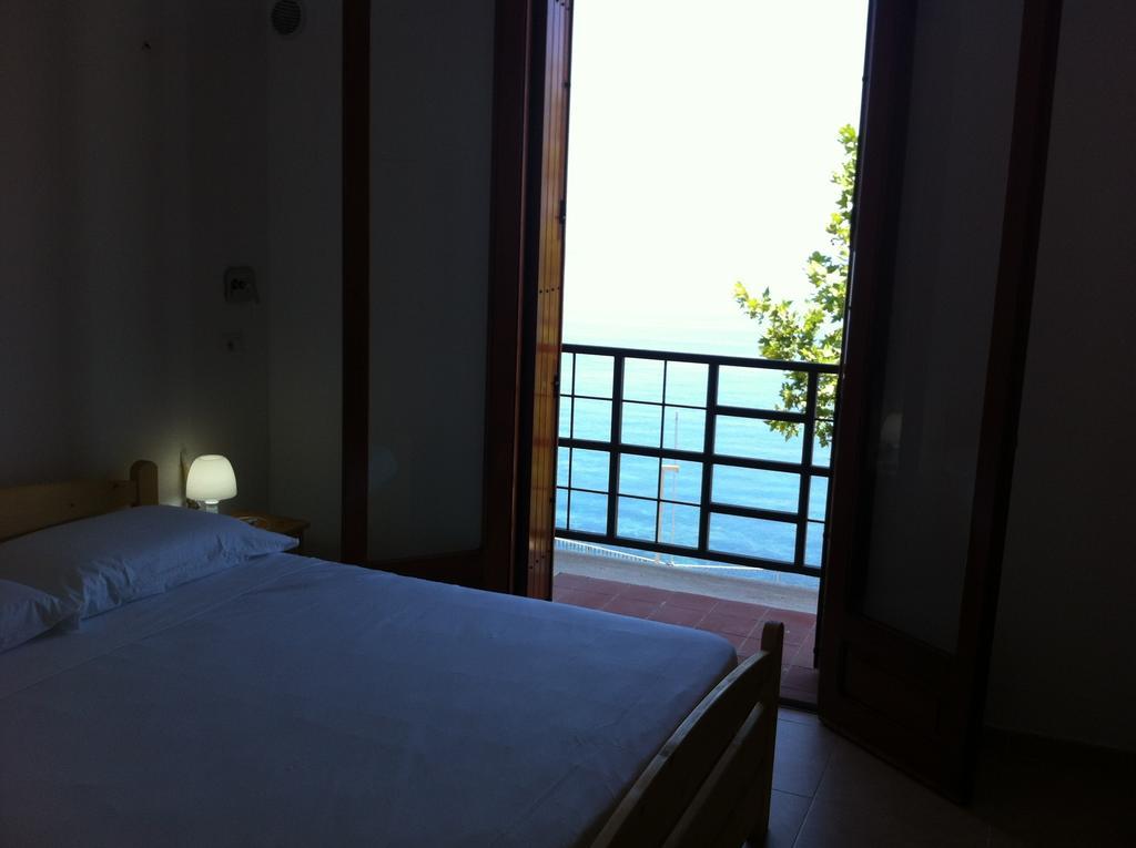 Marco Polo Casa Vacanze Pollina Quarto foto